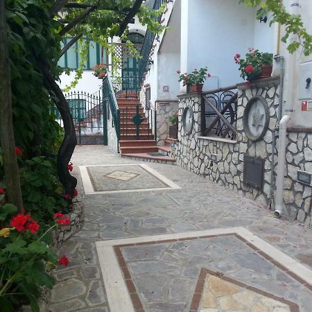 Residenza Antico Borgo Del Pozzo Aparthotel Tramonti Exterior photo